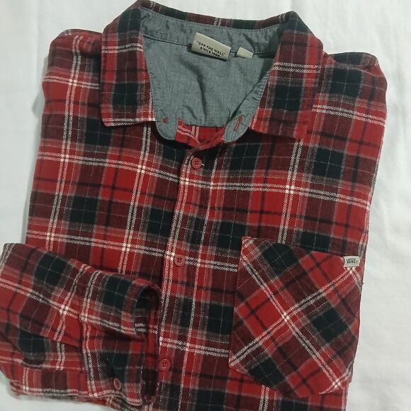 VANS XL 100% Cotton Red/Black Plaid Long-Sleeved Button-Up Flannel Shirt - Picture 7 of 13